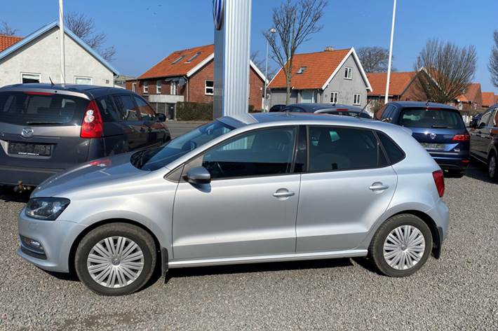 Grå VW Polo fra 2015