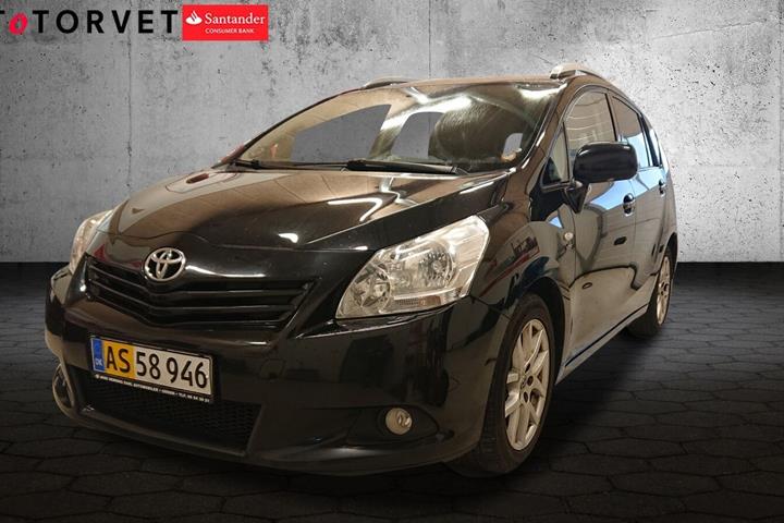 Sort Toyota Sportsvan fra 2013