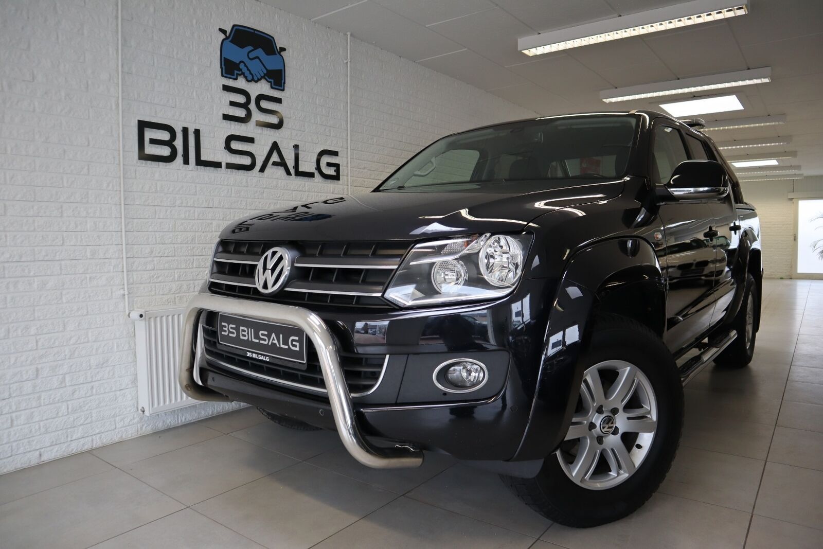 Grå VW Amarok fra 2015