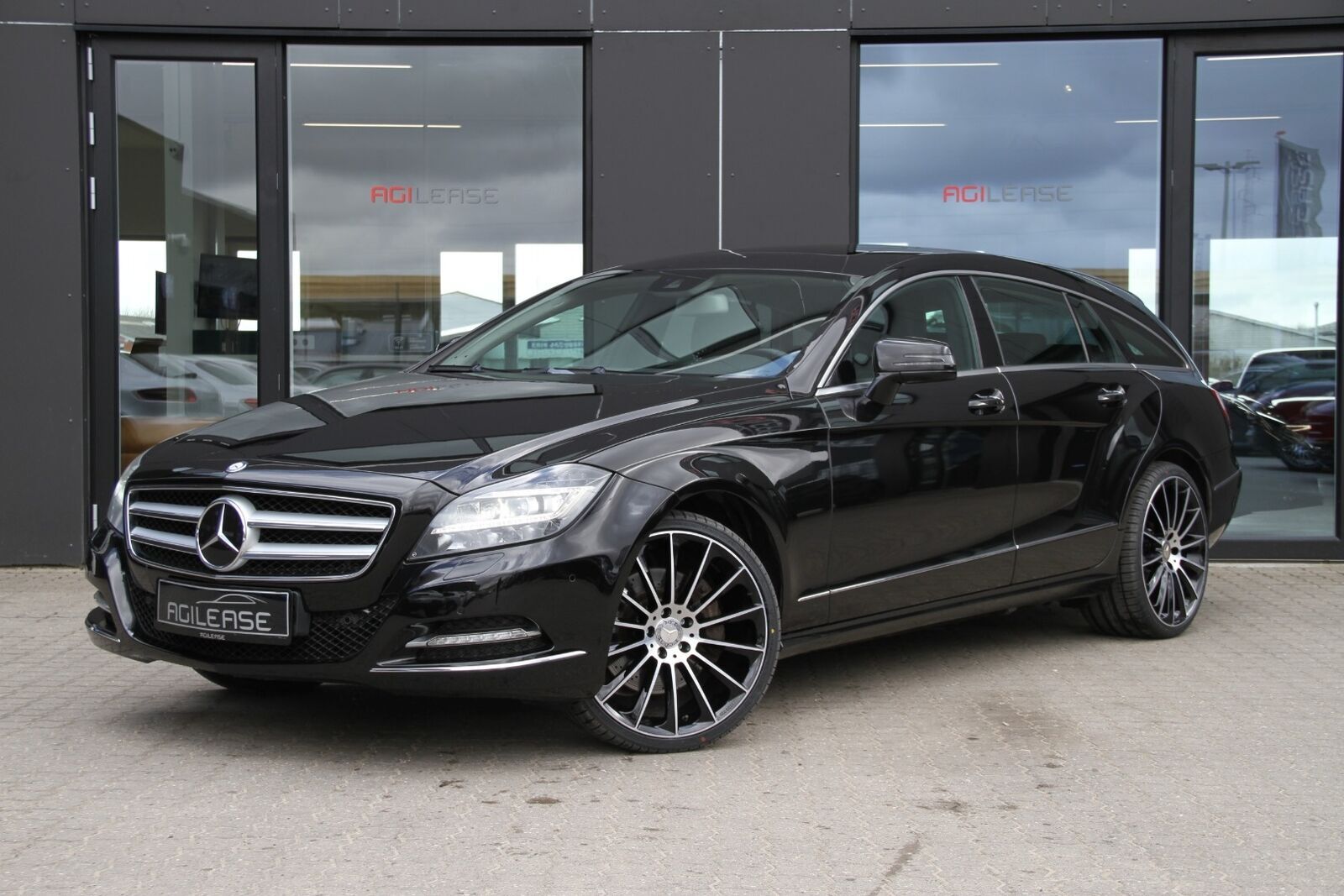 Grå Mercedes CLS350 d fra 2015
