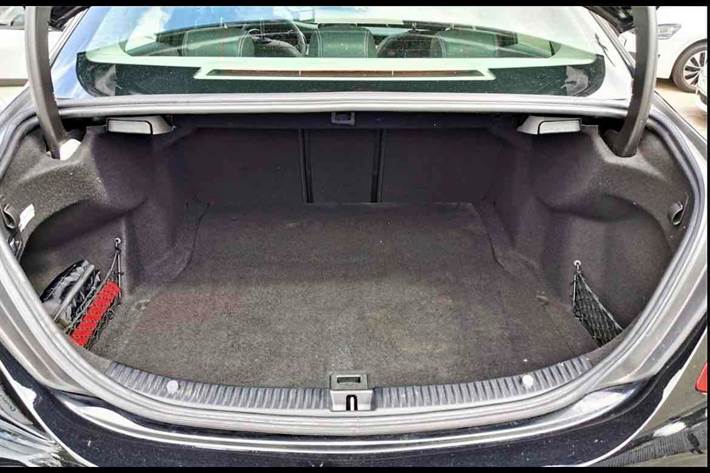 Sort Mercedes C220 d fra 2015