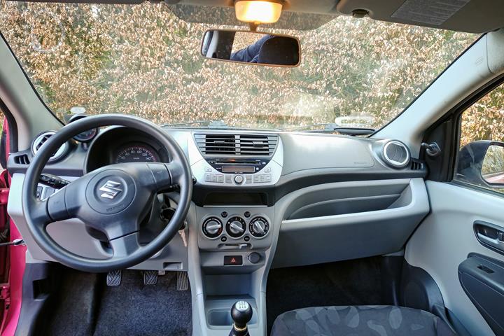Pink Suzuki Alto fra 2009