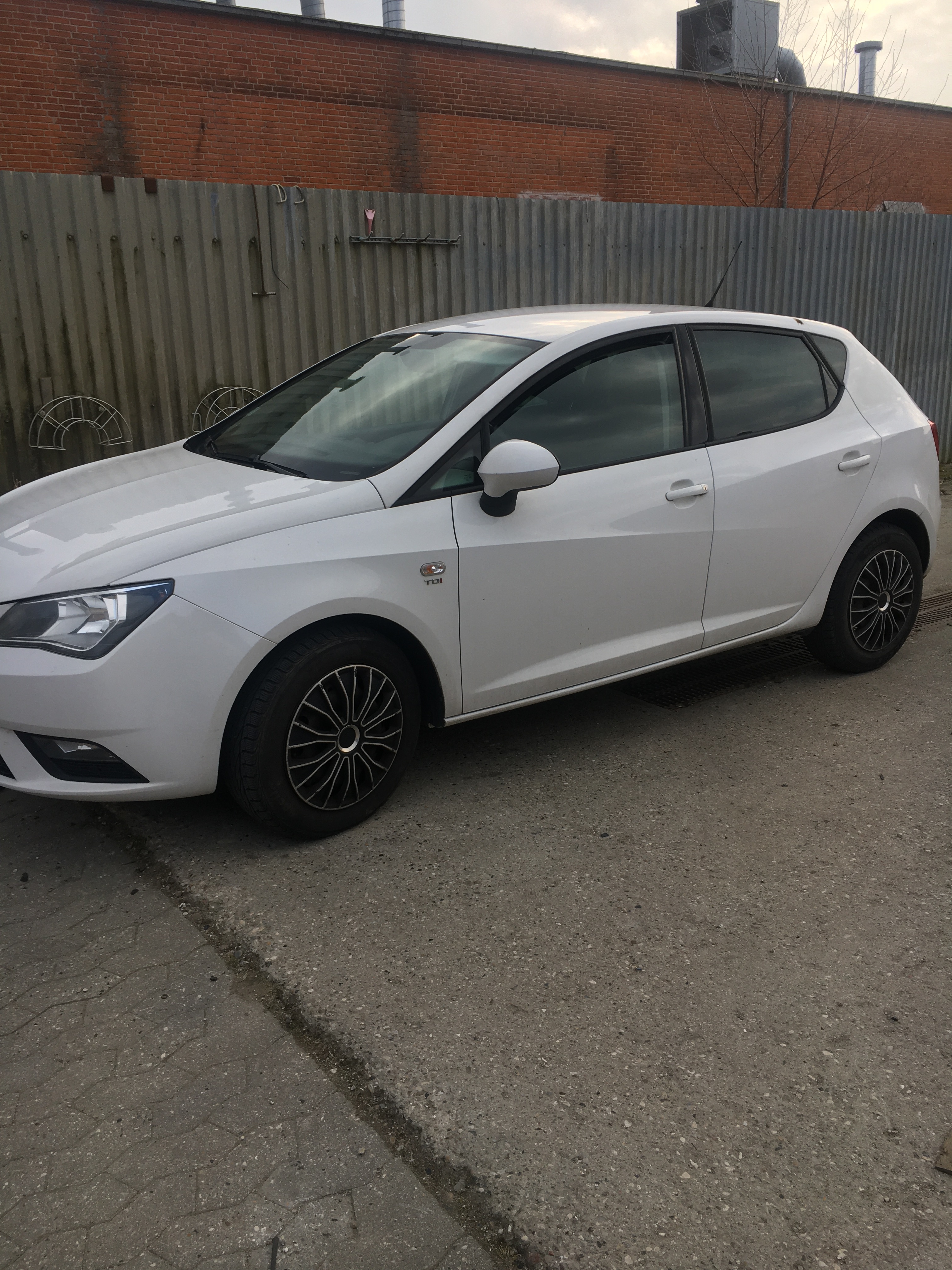 Hvid Seat Ibiza fra 2013
