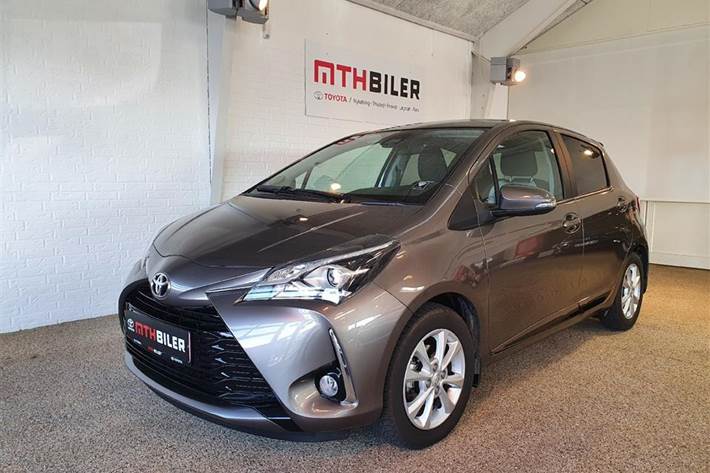 Bronze Toyota Yaris fra 2020