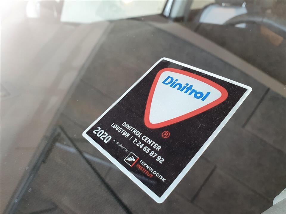 Bronze Toyota Yaris fra 2020