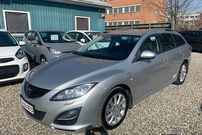 Grå Mazda 6 fra 2010