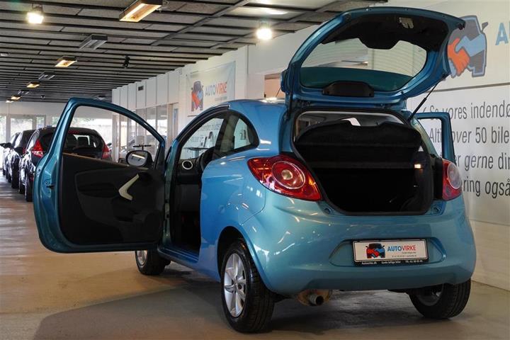 Blå Ford Ka fra 2014
