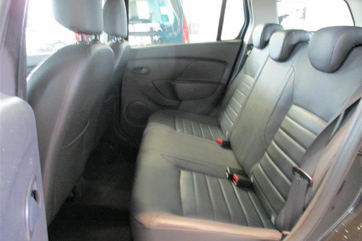 Sort Dacia Logan fra 2014