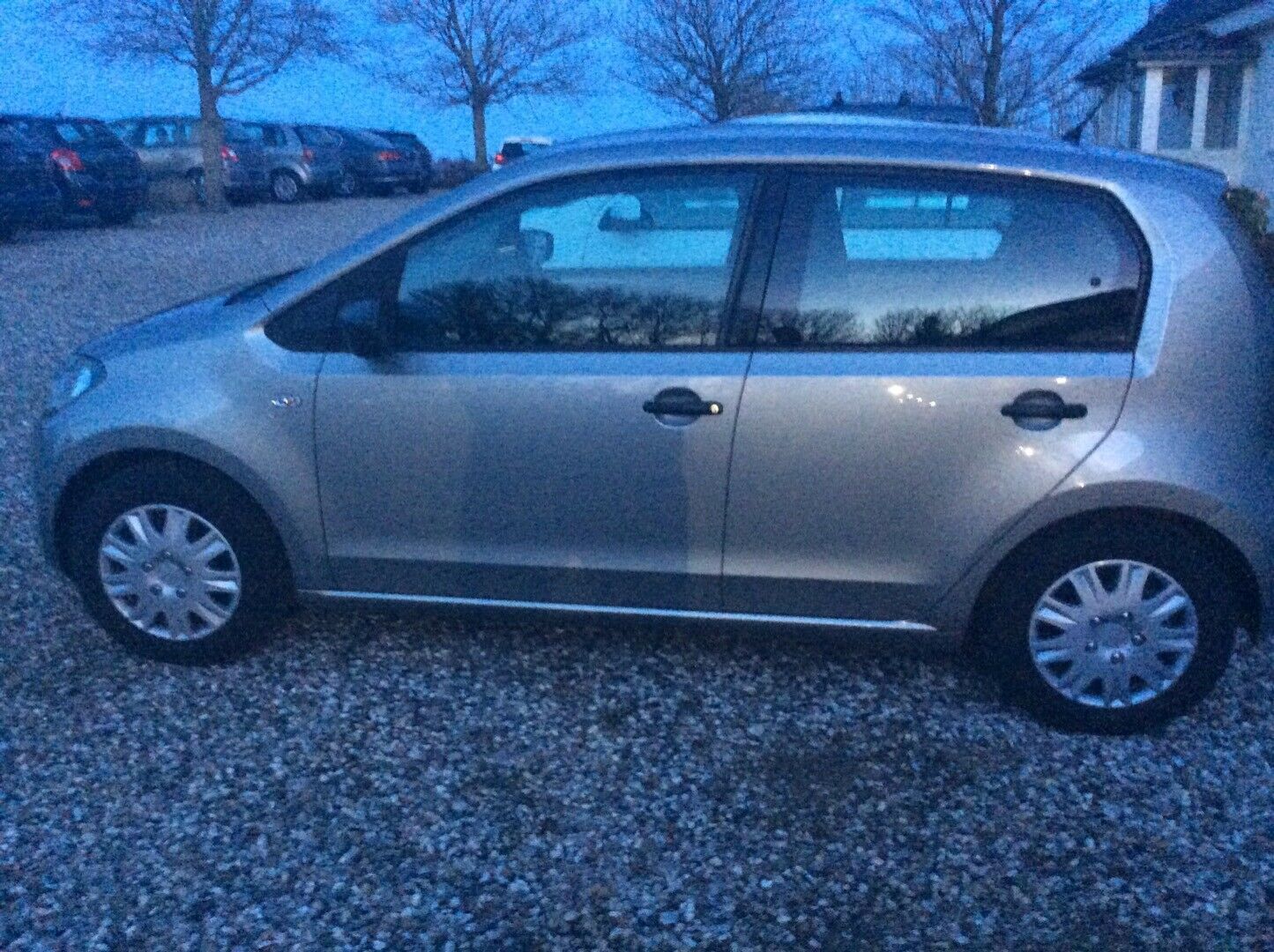 Grå Skoda Citigo fra 2016