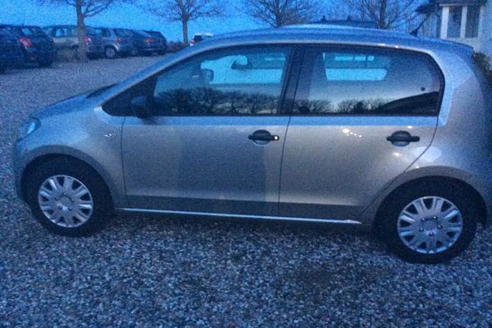 Grå Skoda Citigo fra 2016