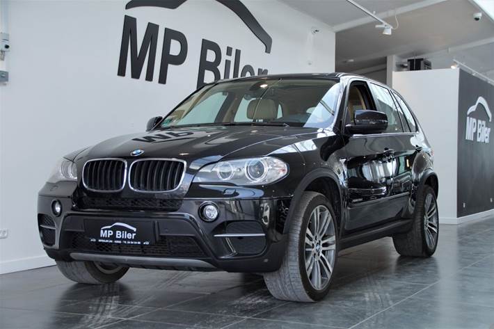 Grå BMW X5 fra 2010