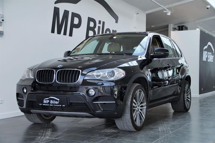 Grå BMW X5 fra 2010