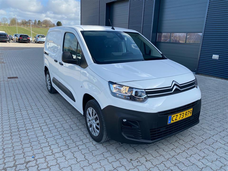 Hvid Citroën Berlingo fra 2021