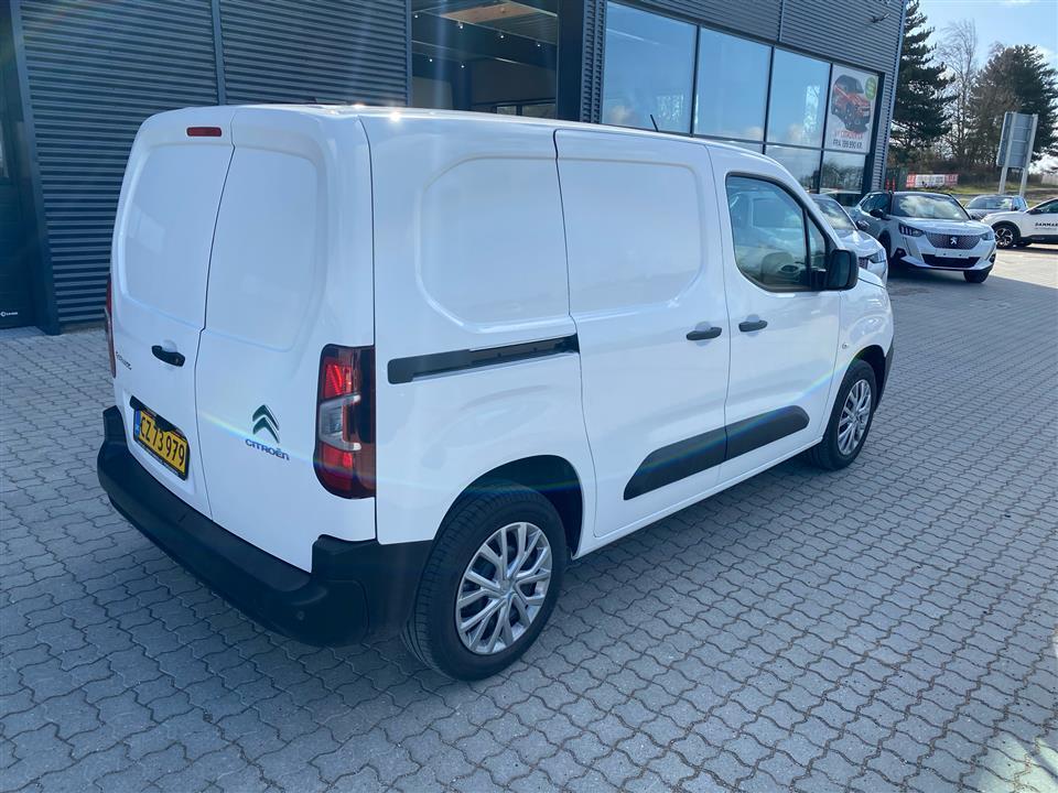 Hvid Citroën Berlingo fra 2021