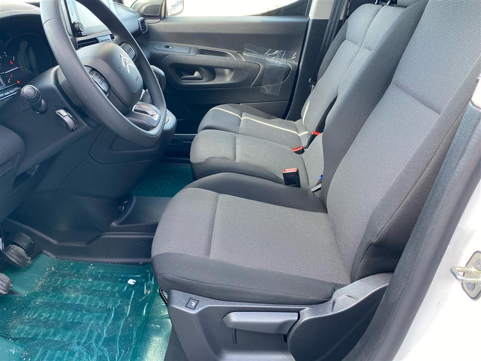 Hvid Citroën Berlingo fra 2021