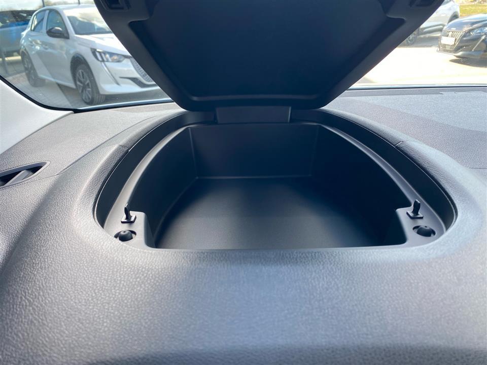 Hvid Citroën Berlingo fra 2021