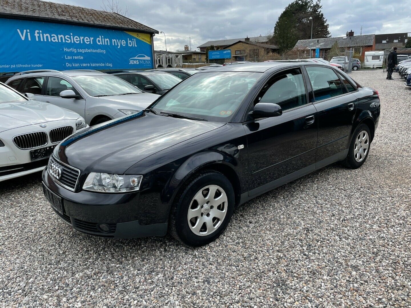 Grå Audi A4 fra 2001