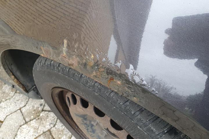 Brun VW Passat fra 2005