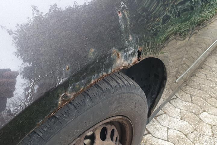 Brun VW Passat fra 2005