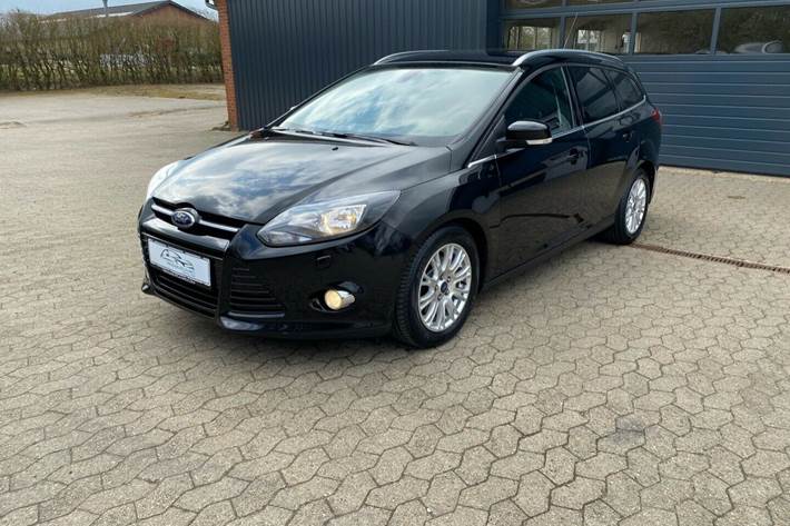 Grå Ford Focus fra 2012