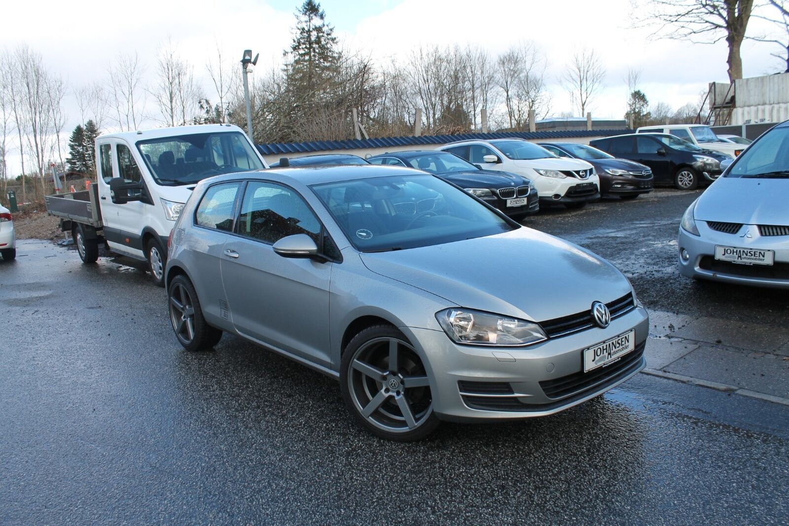 Grå VW Golf VII fra 2014
