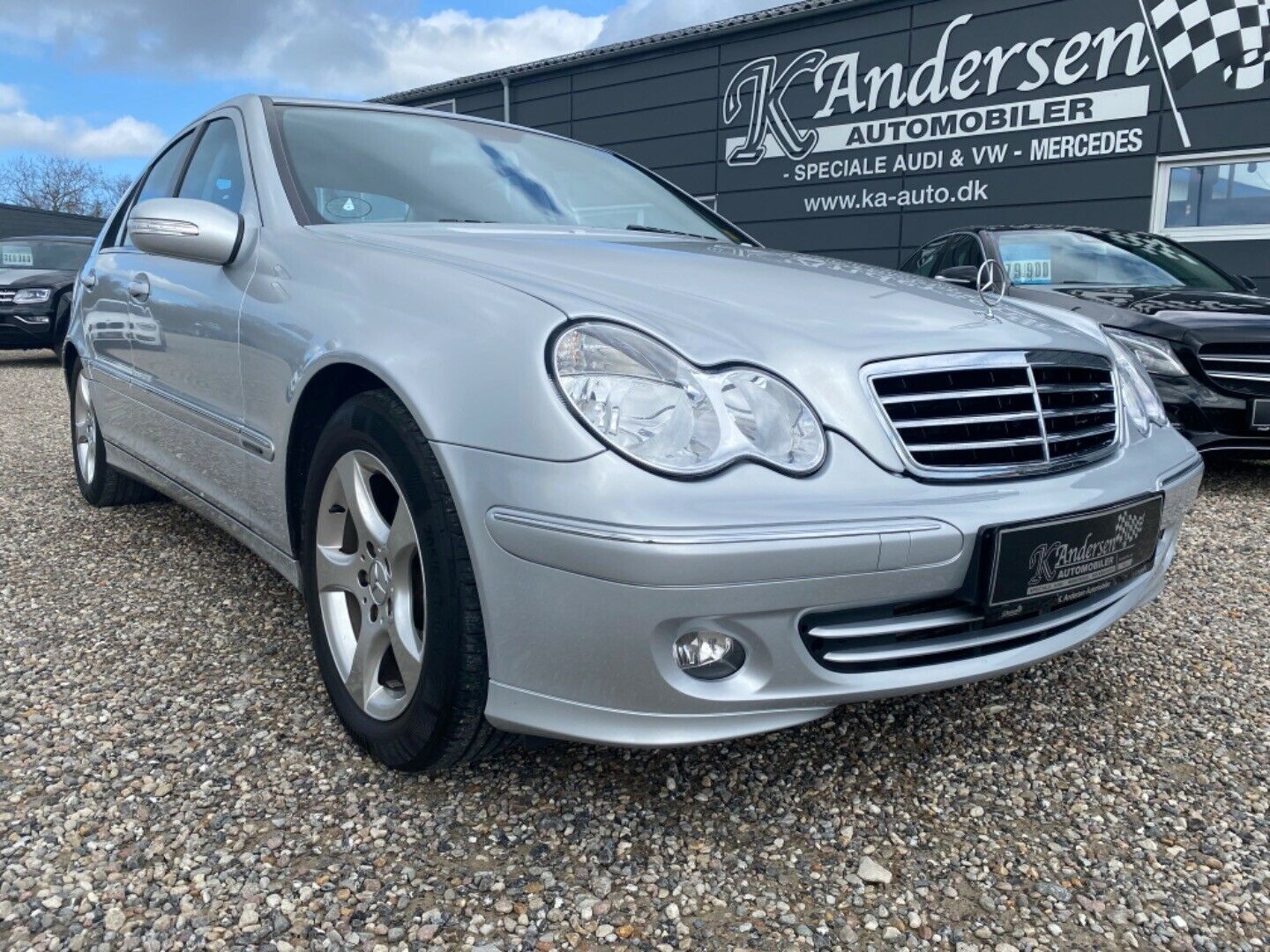 Grå Mercedes C180 fra 2007