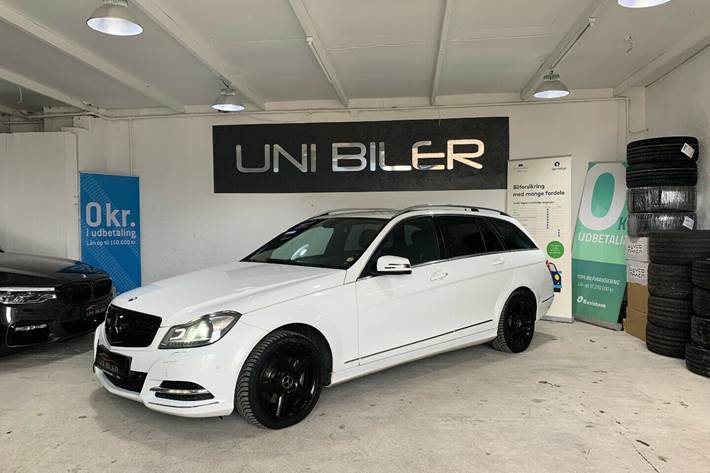 Sort Mercedes C200 fra 2012