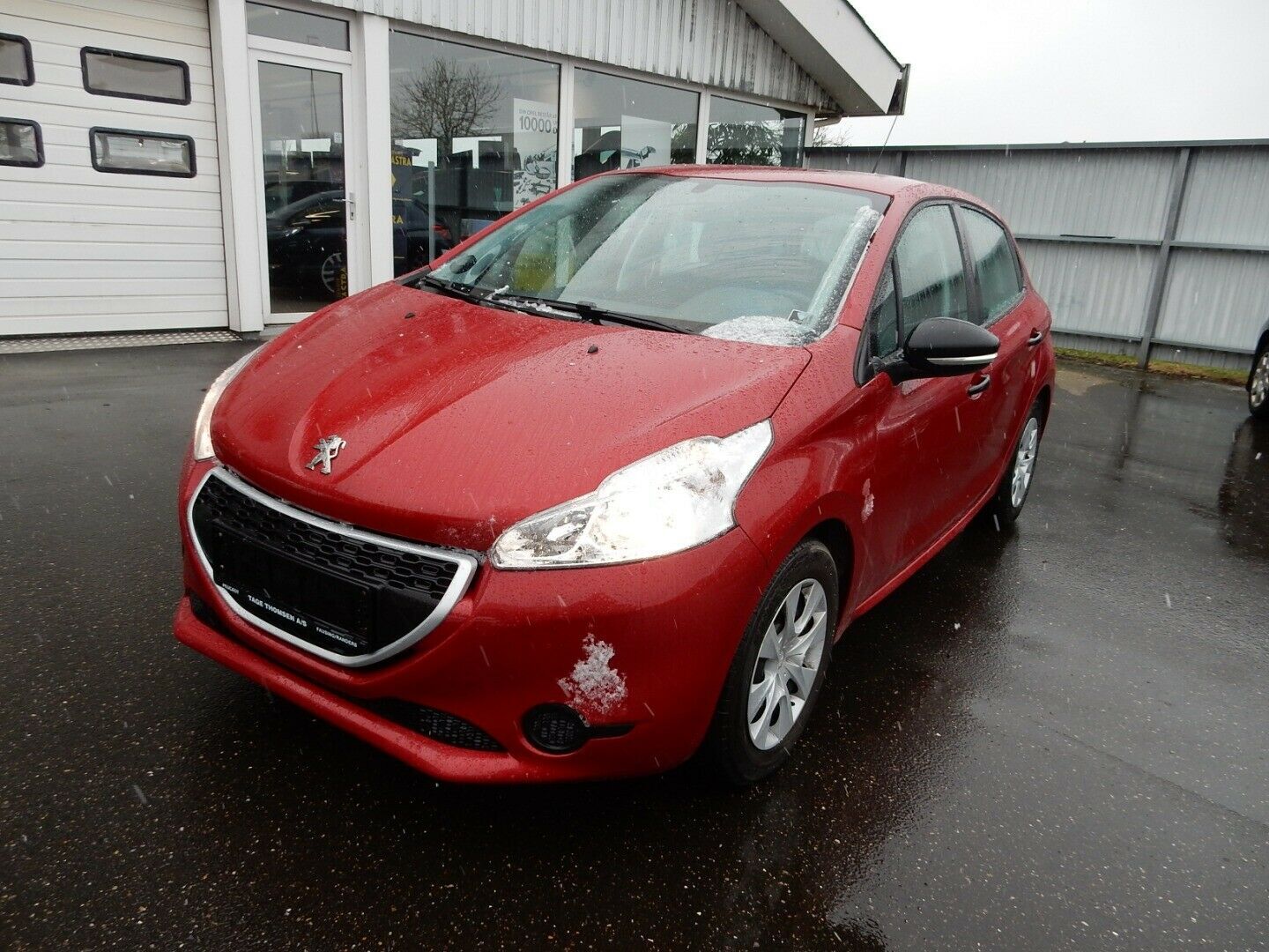 Grå Peugeot 208 fra 2014