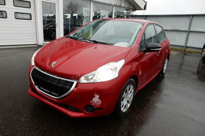 Grå Peugeot 208 fra 2014