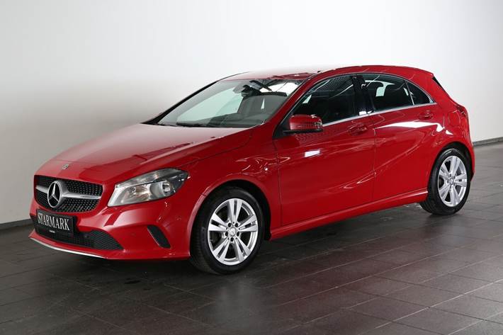 Rød Mercedes A200 fra 2018