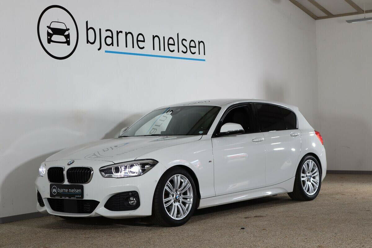 Grå BMW 120d fra 2017