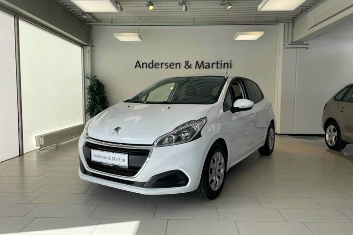 Hvid Peugeot 208 fra 2016
