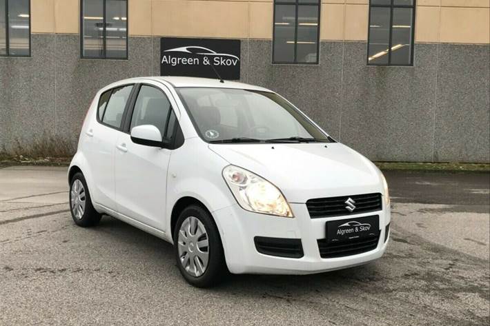 Grå Suzuki Splash fra 2010