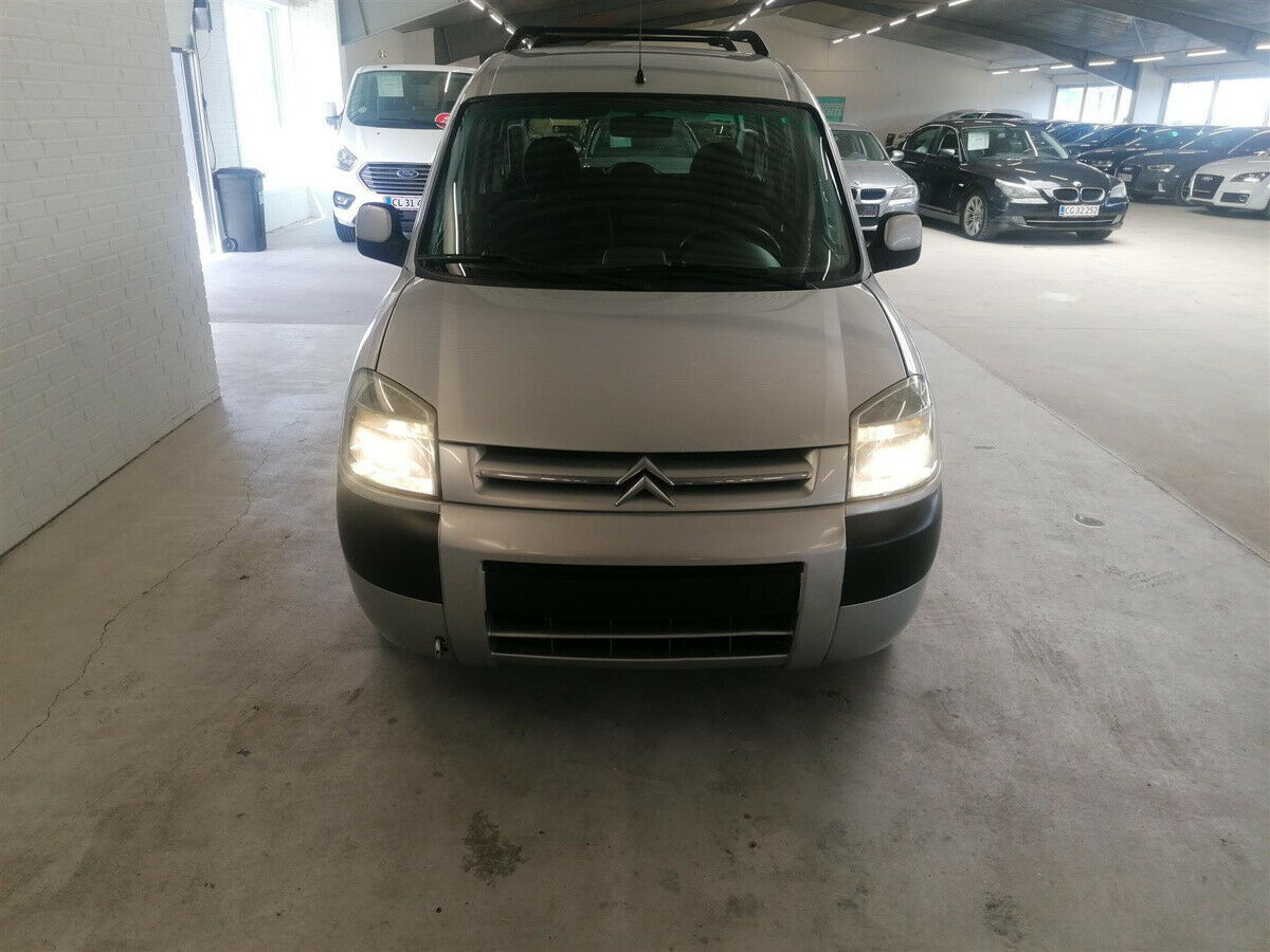Beige Citroën Berlingo fra 2004