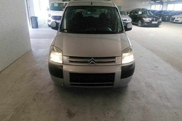 Beige Citroën Berlingo fra 2004