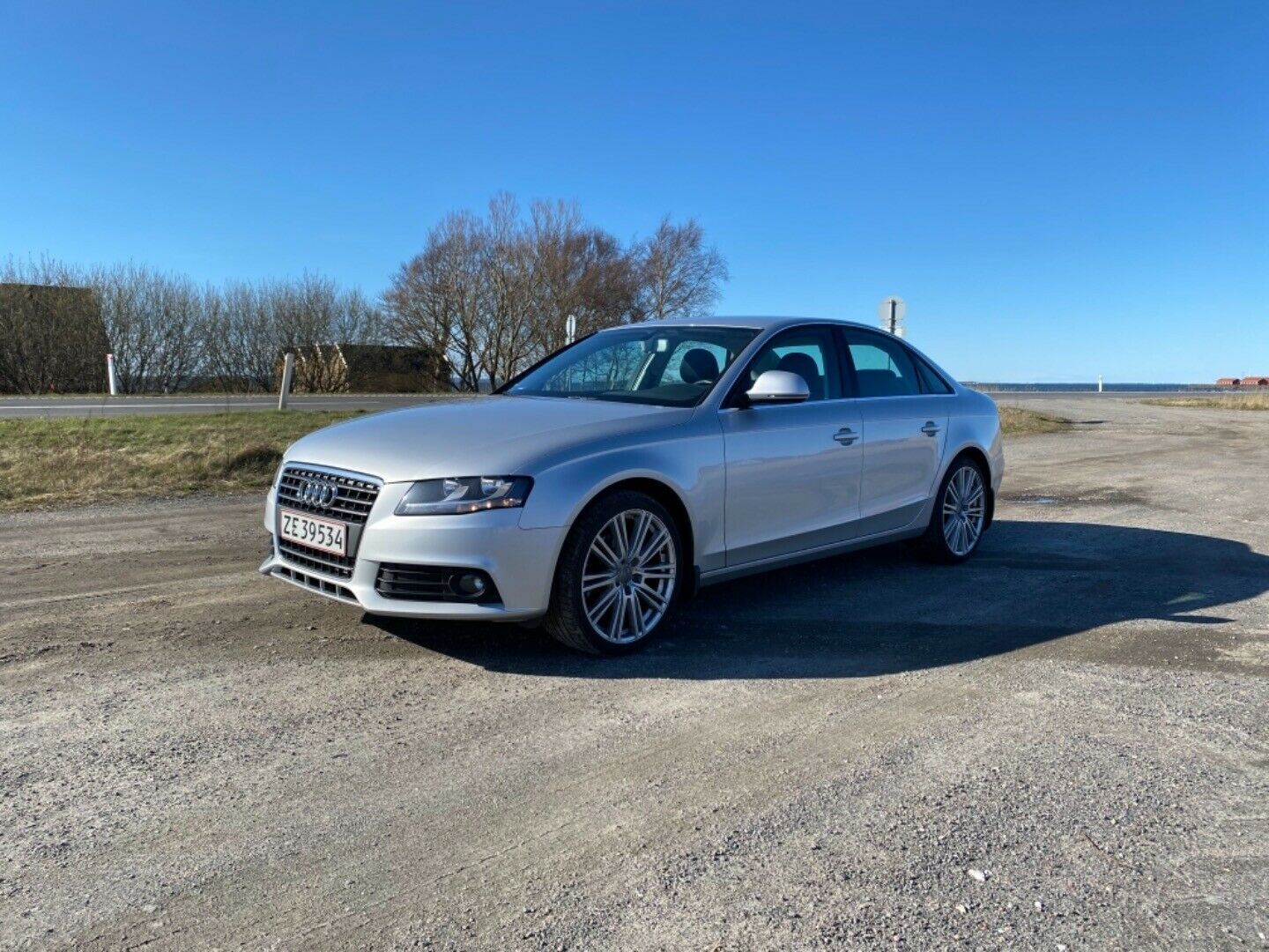 Grå Audi A4 fra 2008