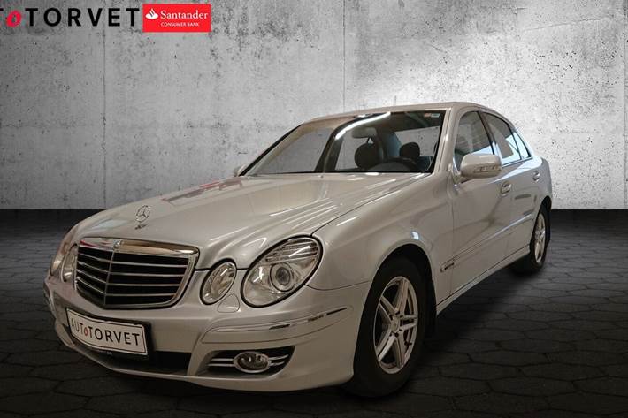 Grå Mercedes E280 fra 2007