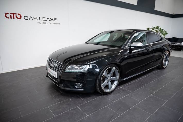 Grå Audi S5 fra 2011