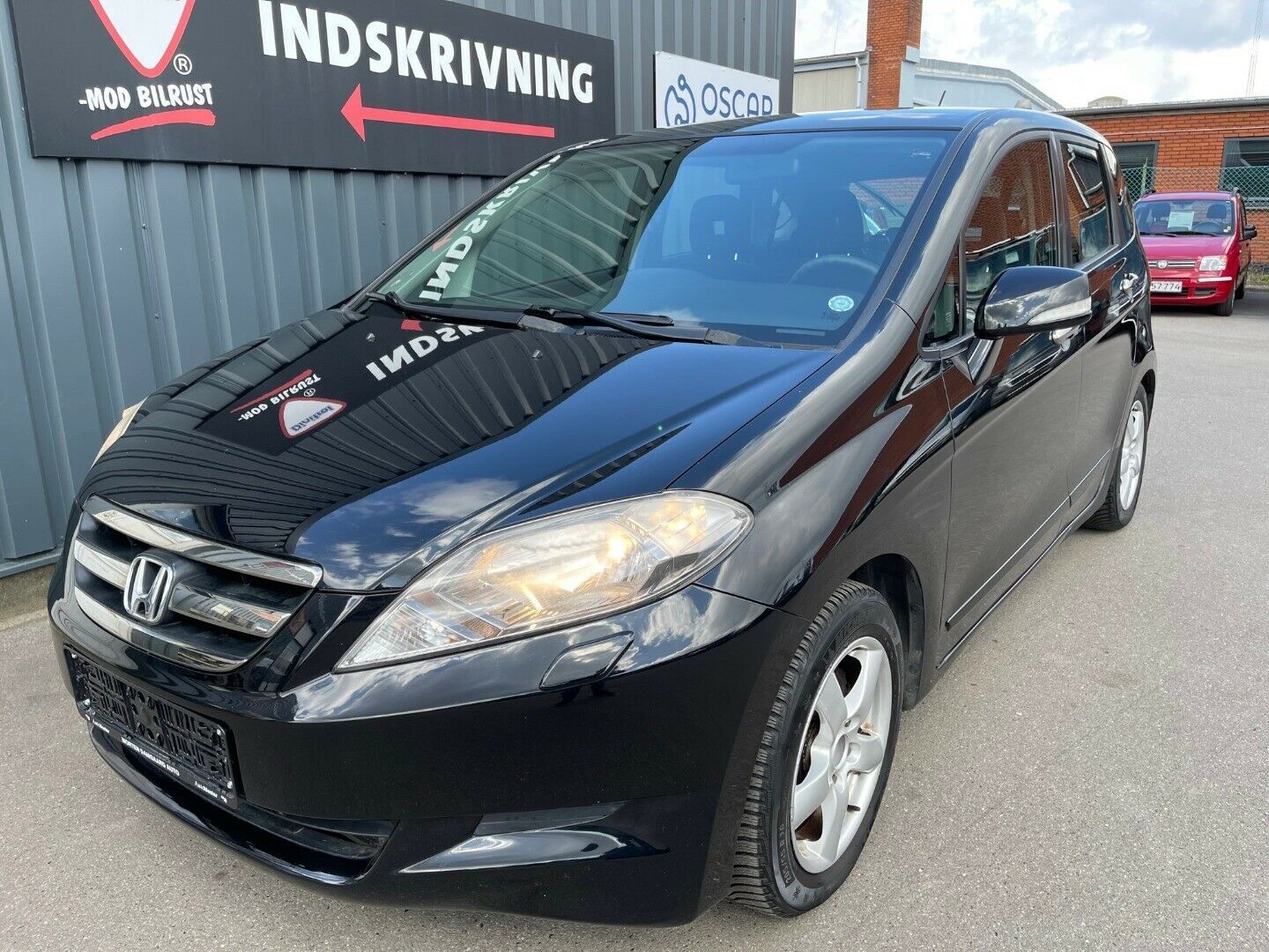 Grå Honda FR-V fra 2008