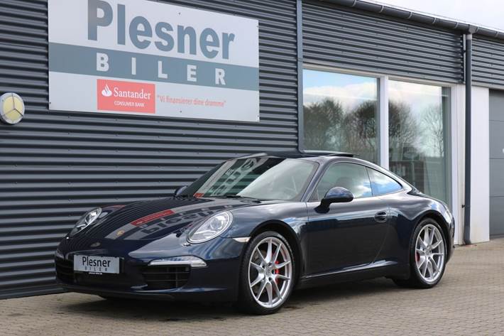 Blå Porsche 911 Carrera S fra 2013