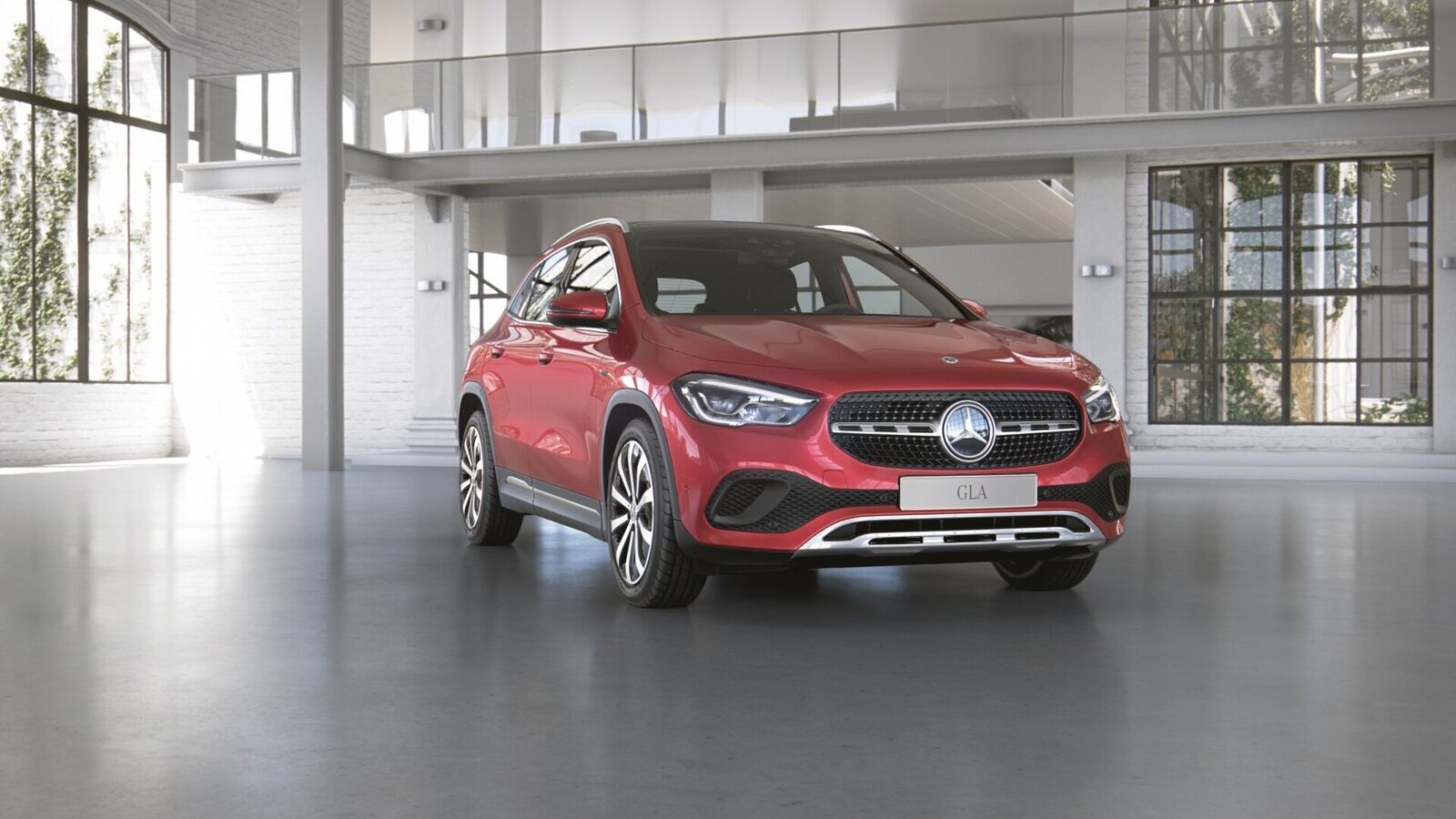 Grå Mercedes GLA250 e fra 2021