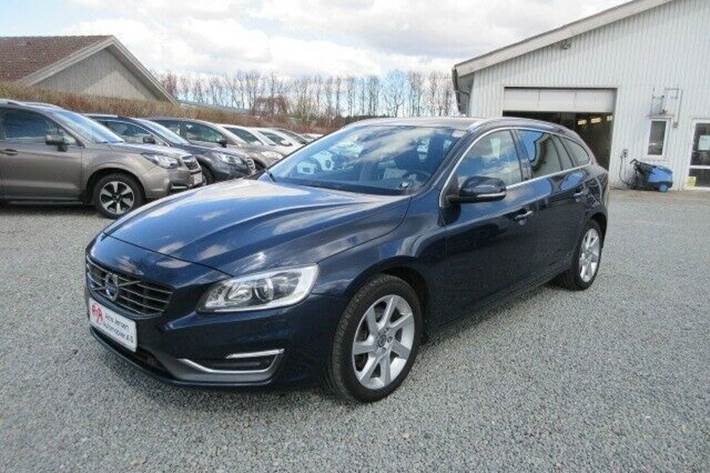 Blå Volvo V60 fra 2015