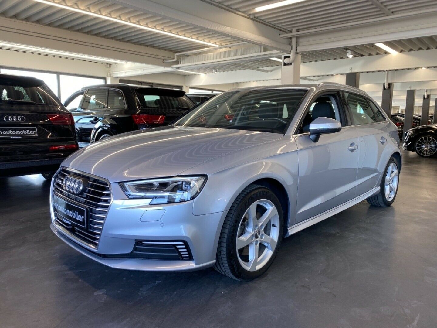 Grå Audi A3 fra 2018