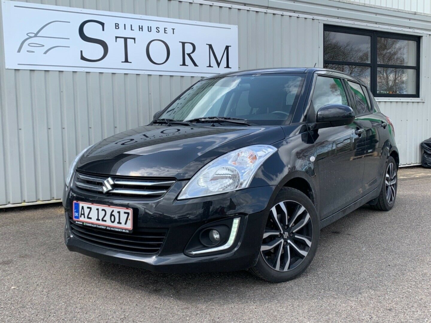 Sort Suzuki Swift fra 2015