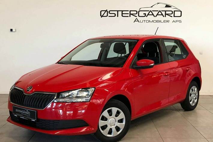 Rød Skoda Fabia fra 2019