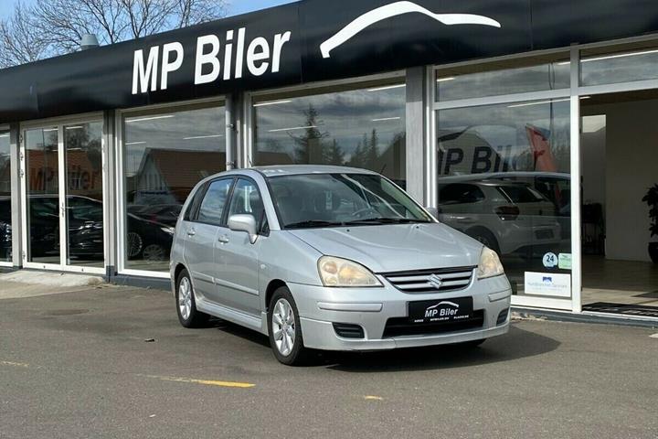 Grå Suzuki Liana fra 2004