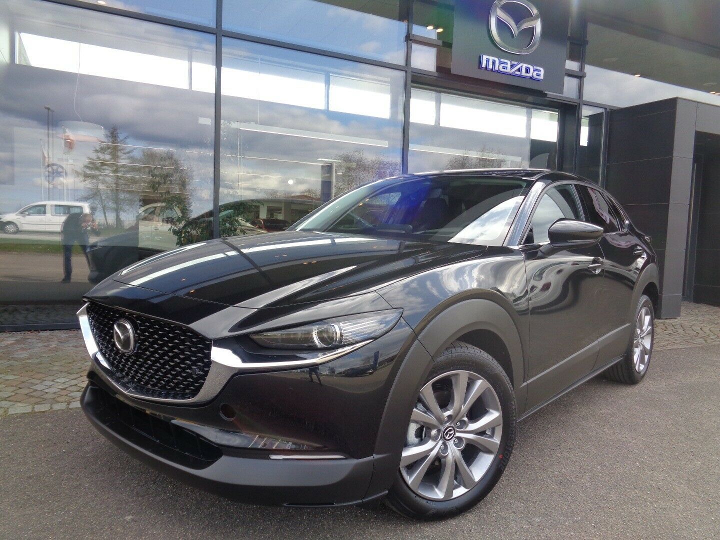 Grå Mazda CX-30 fra 2020