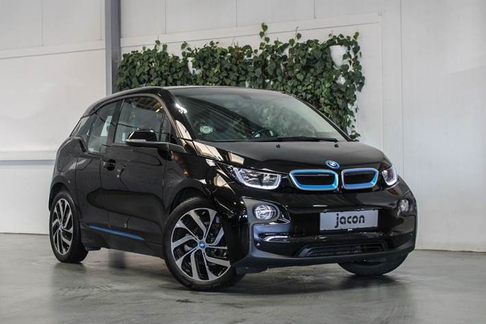 Sort BMW i3 fra 2017