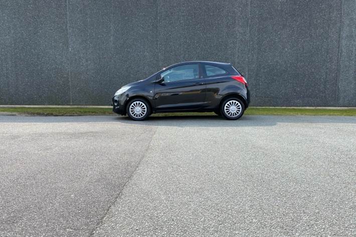 Grå Ford Ka fra 2010
