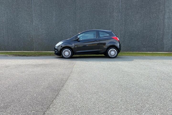 Grå Ford Ka fra 2010